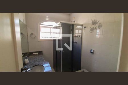 Casa para alugar com 284m², 4 quartos e 6 vagas Casa para alugar com 284m², 4 quartos e 6 vagasBanheiro da Suíte 3