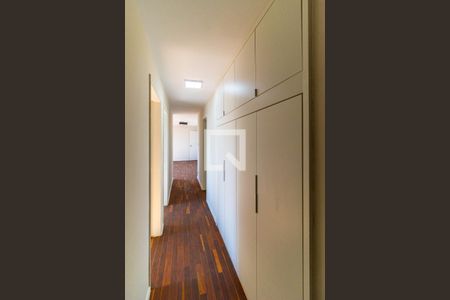 Corredor de apartamento para alugar com 4 quartos, 130m² em Santa Cecilia, São Paulo