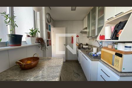 Cozinha de apartamento à venda com 3 quartos, 85m² em Alto Barroca, Belo Horizonte