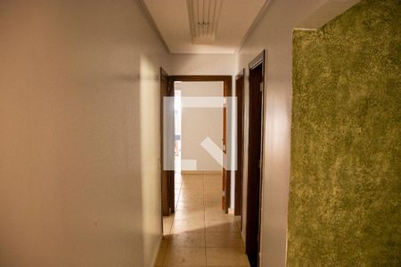Corredor de casa para alugar com 3 quartos, 300m² em Vila Aurora, Goiânia