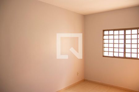 Quarto 1 de casa para alugar com 3 quartos, 300m² em Vila Aurora, Goiânia