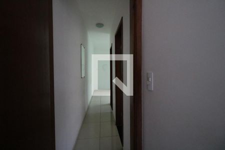 Corredor de apartamento para alugar com 2 quartos, 48m² em Vila Camilopolis, Santo André