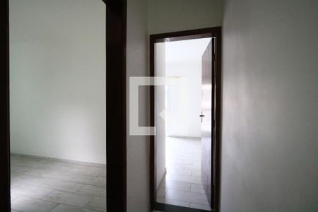 Corredor de apartamento para alugar com 2 quartos, 48m² em Vila Camilopolis, Santo André