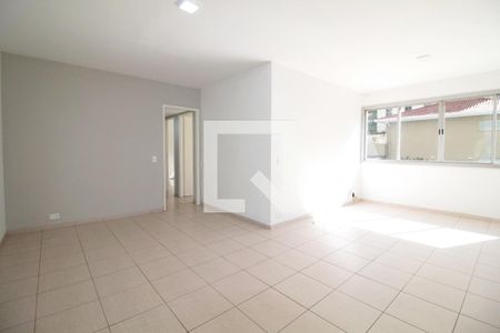 Apartamento para alugar com 107m², 3 quartos e 1 vagaSala