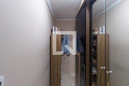 Suíte de casa à venda com 4 quartos, 217m² em Metalúrgicos, Osasco