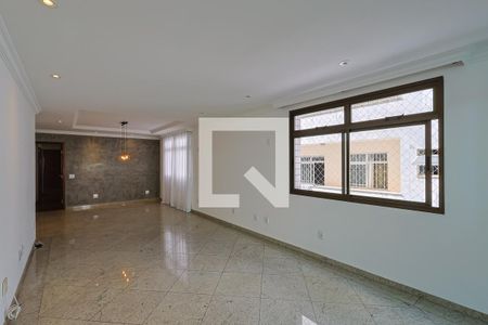 Apartamento para alugar com 224m², 4 quartos e 2 vagasSala