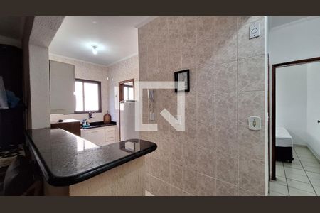 Cozinha de apartamento para alugar com 1 quarto, 50m² em Aviação, Praia Grande