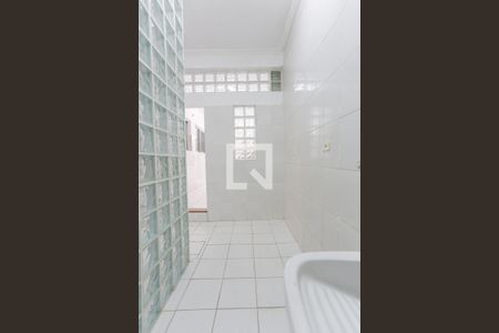 Casa para alugar com 3 quartos, 240m² em Jardim Ester Yolanda, São Paulo