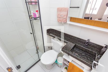 Banheiro de apartamento para alugar com 2 quartos, 32m² em Parque Fongaro, São Paulo