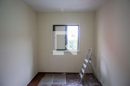 Quarto 2 de apartamento para alugar com 2 quartos, 46m² em Jardim Luciana, Itaquaquecetuba