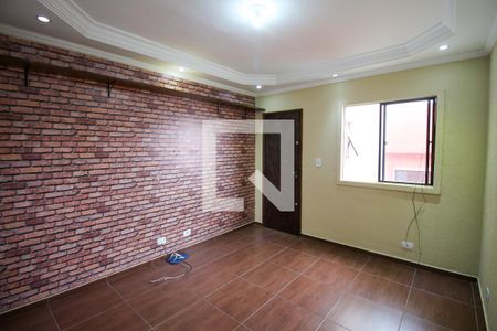 Sala de apartamento para alugar com 2 quartos, 46m² em Jardim Luciana, Itaquaquecetuba