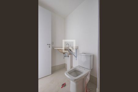 Banheiro de kitnet/studio para alugar com 1 quarto, 25m² em Pinheiros, São Paulo