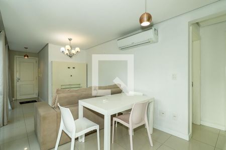 Sala de apartamento para alugar com 2 quartos, 66m² em Marcílio Dias, Porto Alegre