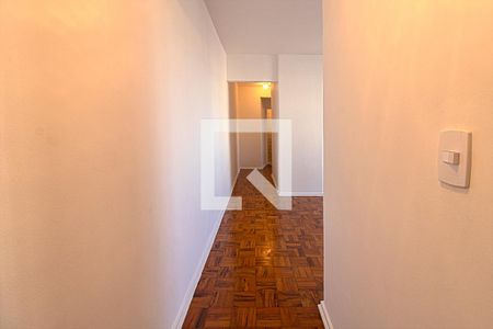 corredor para os comodos_1 de apartamento para alugar com 2 quartos, 70m² em Vila Gumercindo, São Paulo