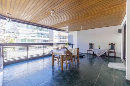 Varanda de apartamento para alugar com 2 quartos, 106m² em Barra da Tijuca, Rio de Janeiro