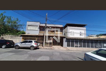 Casa à venda com 9 quartos, 573m² em Planalto, Belo Horizonte