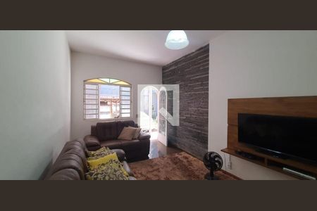 Casa à venda com 9 quartos, 573m² em Planalto, Belo Horizonte