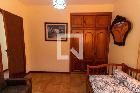 Quarto 1 de casa para alugar com 4 quartos, 380m² em Piratininga, Niterói
