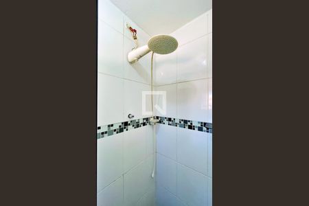 Banheiro de kitnet/studio para alugar com 1 quarto, 30m² em Jardim Monte Carmelo, Guarulhos