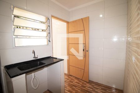 Cozinha de casa para alugar com 1 quarto, 18m² em Jardim Ataliba Leonel, São Paulo