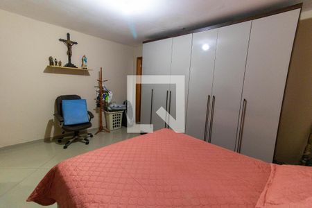 Quarto  de casa à venda com 6 quartos, 240m² em Santa Rosa, Niterói