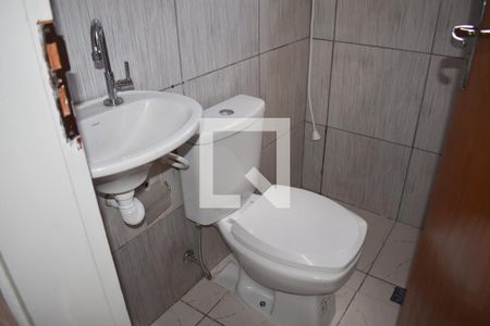 Banheiro de casa para alugar com 1 quarto, 40m² em Taguatinga Norte (taguatinga), Brasília