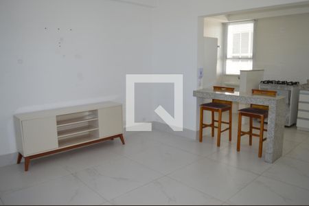 Sala de apartamento para alugar com 2 quartos, 77m² em Cabral, Contagem