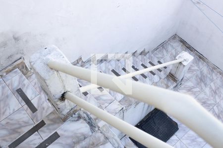 Casa à venda com 183m², 3 quartos e 1 vaga Casa à venda com 183m², 3 quartos e 1 vagaEscada