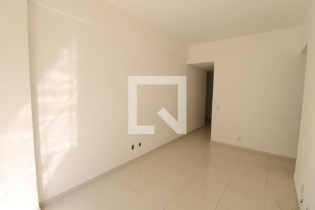 Sala de apartamento para alugar com 2 quartos, 47m² em Todos Os Santos, Rio de Janeiro