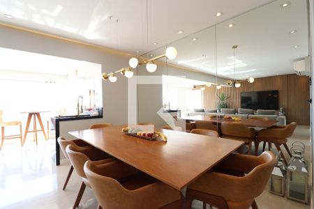 Sala de Jantar de apartamento à venda com 4 quartos, 145m² em Barra Funda, São Paulo