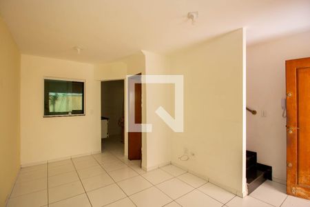 Sala de casa para alugar com 2 quartos, 70m² em Parada Xv de Novembro, São Paulo