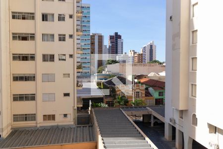 Vista da Salas de apartamento à venda com 2 quartos, 70m² em Centro, Campinas