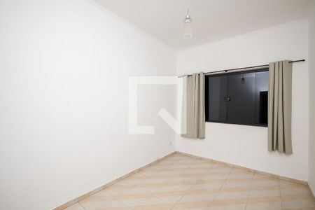 Sala de casa para alugar com 2 quartos, 250m² em Jardim Maria Augusta, Taubaté