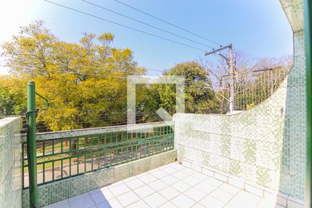 Varanda de casa para alugar com 4 quartos, 100m² em Parque Pinheiros, Taboão da Serra