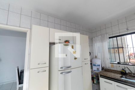 Casa à venda com 249m², 3 quartos e 2 vagas Casa à venda com 249m², 3 quartos e 2 vagasCozinha - Armários
