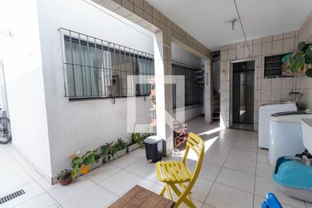 Casa à venda com 249m², 3 quartos e 2 vagas Casa à venda com 249m², 3 quartos e 2 vagasLavanderia
