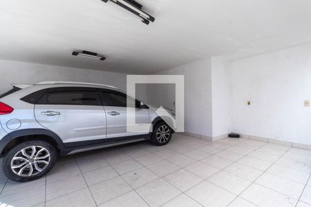 Casa à venda com 249m², 3 quartos e 2 vagas Casa à venda com 249m², 3 quartos e 2 vagasGaragem