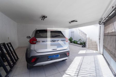 Casa à venda com 249m², 3 quartos e 2 vagas Casa à venda com 249m², 3 quartos e 2 vagasGaragem