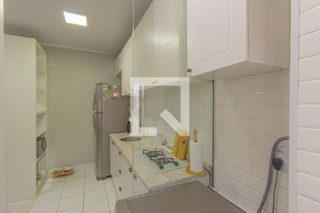 Cozinha - Armários de apartamento à venda com 2 quartos, 48m² em Bairro Fátima, Canoas