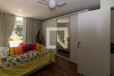 Casa para alugar com 450m², 4 quartos e 4 vagas Casa para alugar com 450m², 4 quartos e 4 vagasQuarto 4