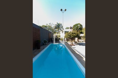 Casa para alugar com 450m², 4 quartos e 4 vagas Casa para alugar com 450m², 4 quartos e 4 vagasPiscina