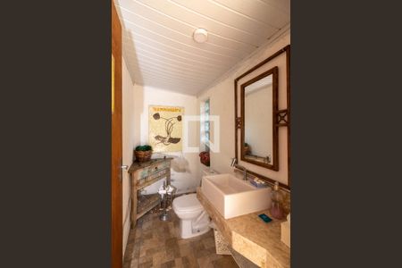 Casa para alugar com 450m², 4 quartos e 4 vagas Casa para alugar com 450m², 4 quartos e 4 vagasBanheiro da Churrasqueira