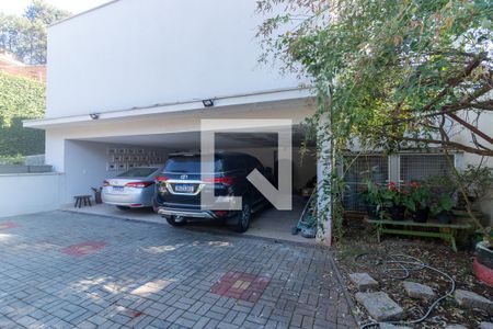 Casa para alugar com 450m², 4 quartos e 4 vagas Casa para alugar com 450m², 4 quartos e 4 vagasGaragem