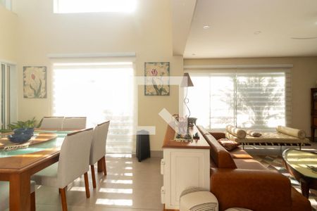 Casa para alugar com 450m², 4 quartos e 4 vagas Casa para alugar com 450m², 4 quartos e 4 vagasSala