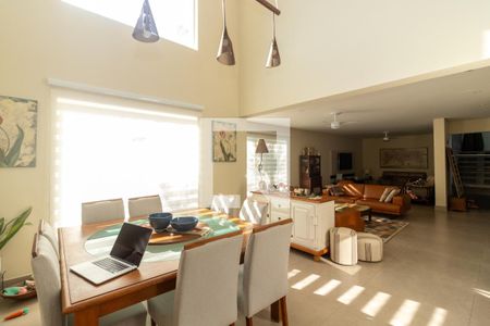 Casa para alugar com 450m², 4 quartos e 4 vagas Casa para alugar com 450m², 4 quartos e 4 vagasSala