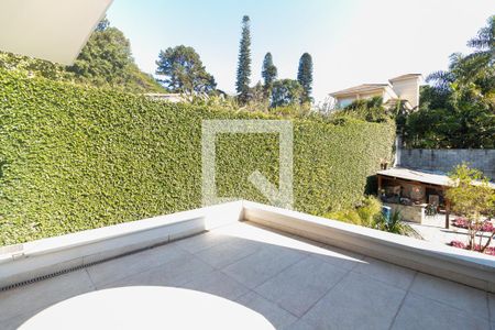 Casa para alugar com 450m², 4 quartos e 4 vagas Casa para alugar com 450m², 4 quartos e 4 vagasVaranda