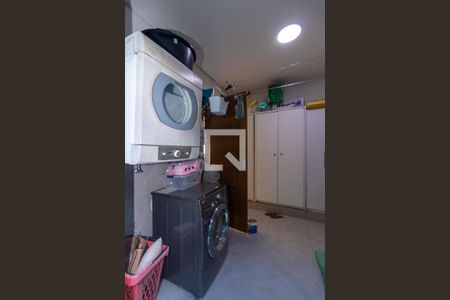 Casa para alugar com 450m², 4 quartos e 4 vagas Casa para alugar com 450m², 4 quartos e 4 vagasÁrea de Serviço