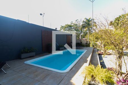Casa para alugar com 450m², 4 quartos e 4 vagas Casa para alugar com 450m², 4 quartos e 4 vagasPiscina