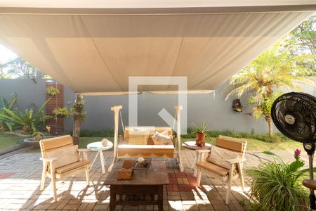 Casa para alugar com 450m², 4 quartos e 4 vagas Casa para alugar com 450m², 4 quartos e 4 vagasSala