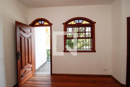 Sala de casa para alugar com 4 quartos, 340m² em São Marcos, Belo Horizonte